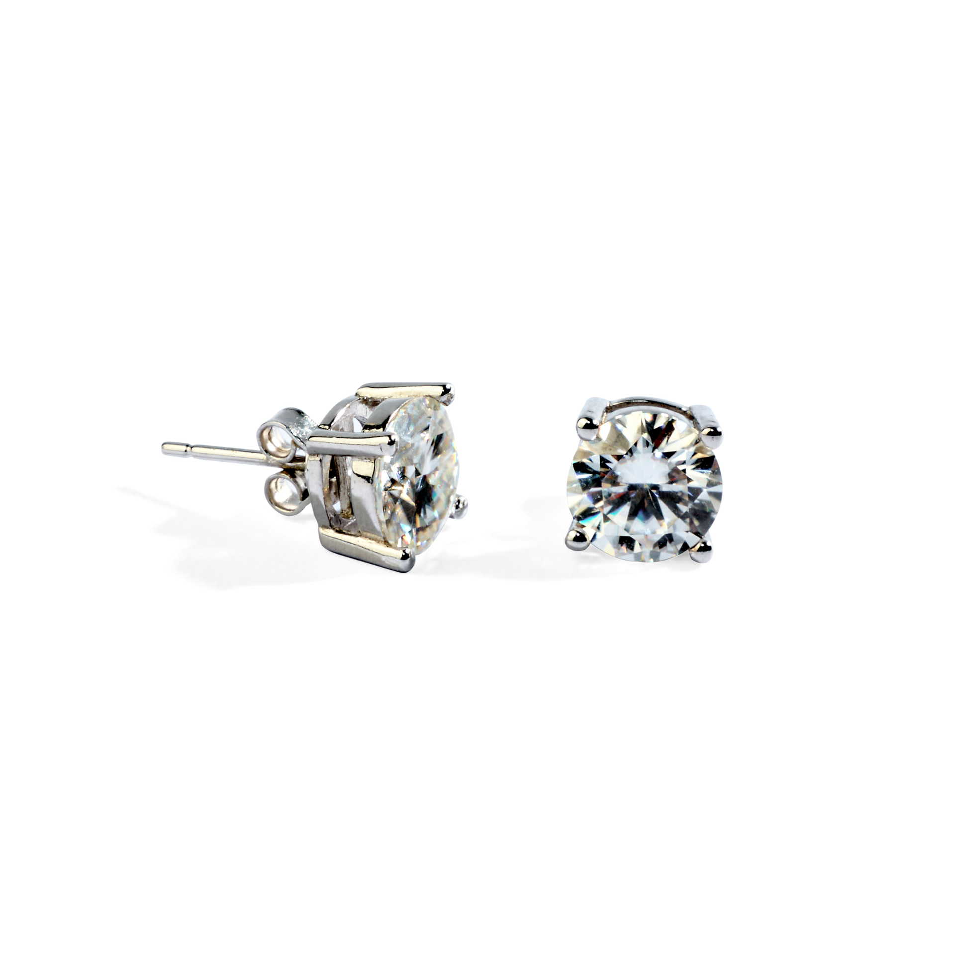 Round Diamond Studs